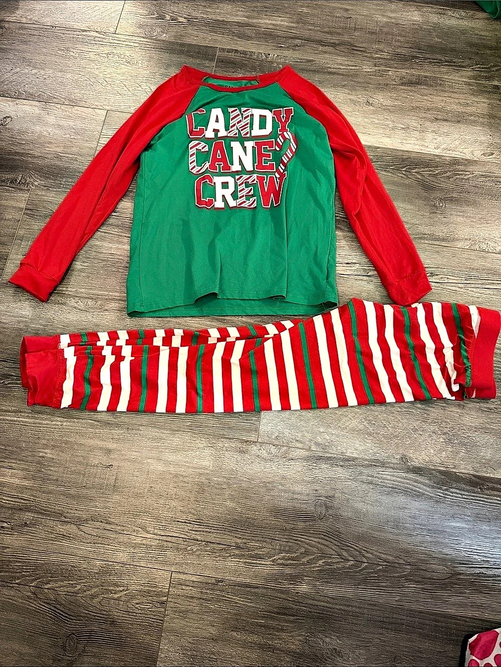 FAMMY JAMMIES Candy Cane Crew Holiday Pajama Set Girls Medium (8)